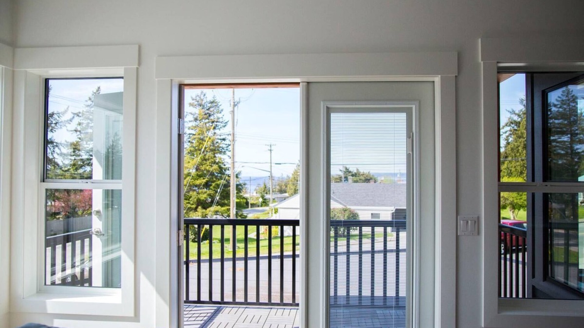 Powell River Hotel | Pacific Point Market & Suites