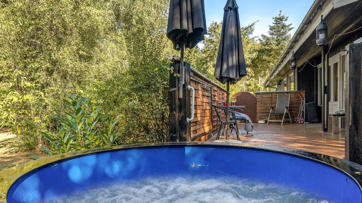 Sønder Ydby House | Pack your bags and enjoy your next holiday in this oasis by the fjord.