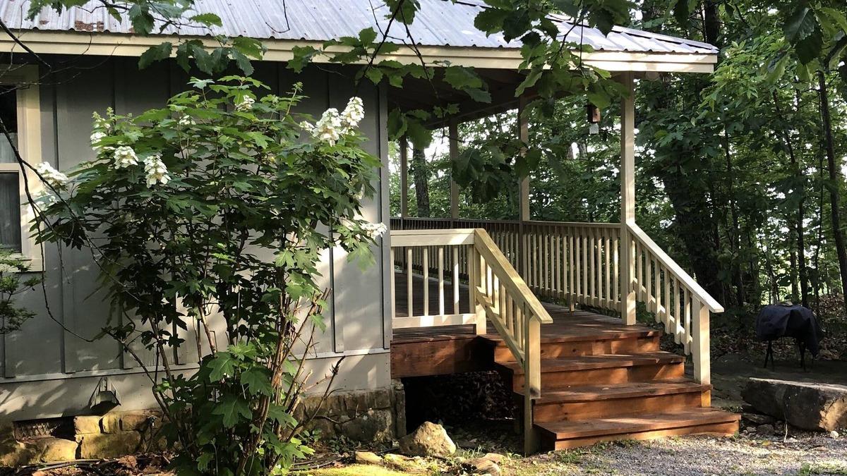 Mentone Cottage | Package at Lookout Mountain!