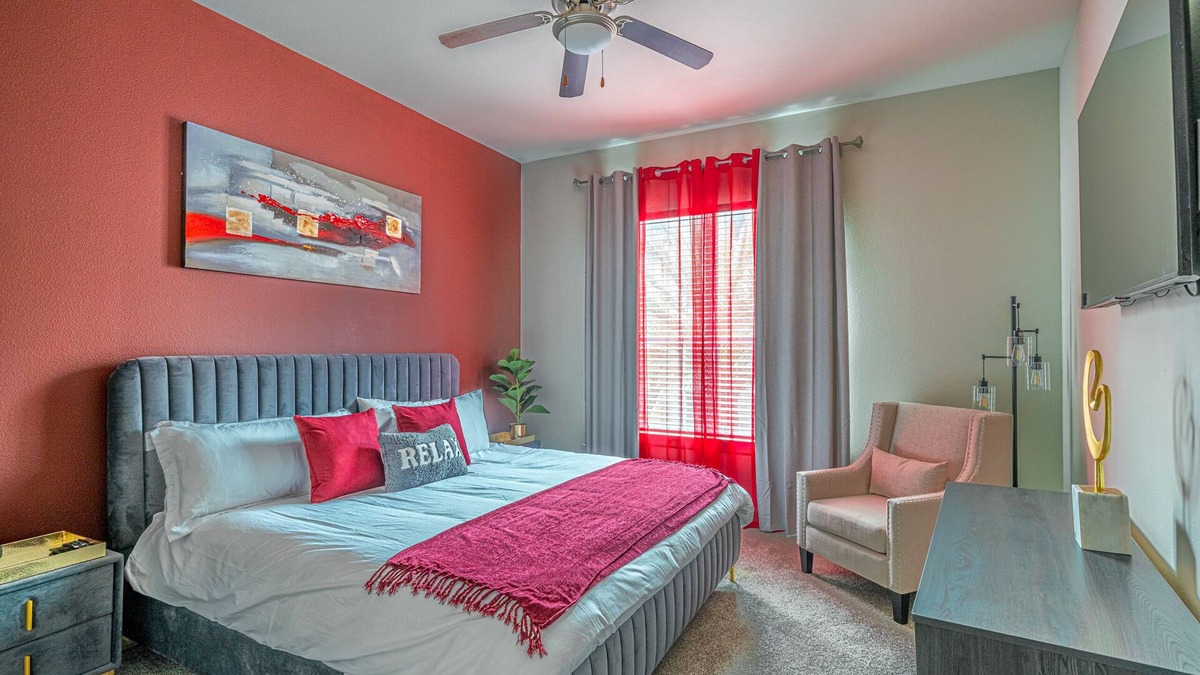 Astrodome Apartment | PackHouse NRG/MED Center