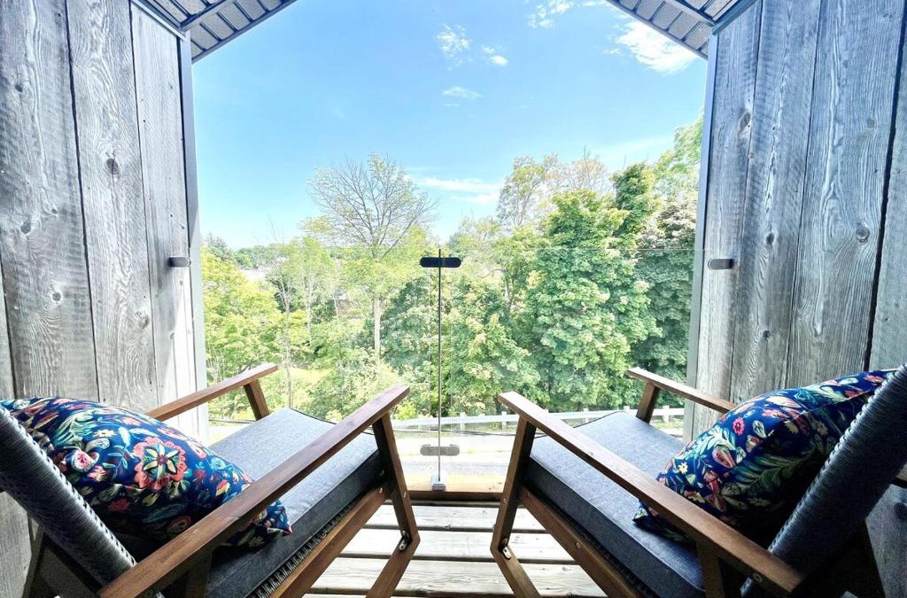 Meaford Apartment | "Paddle" at Hills Meaford, Penthouse 3rd Floor Suite w Deck & Balcony