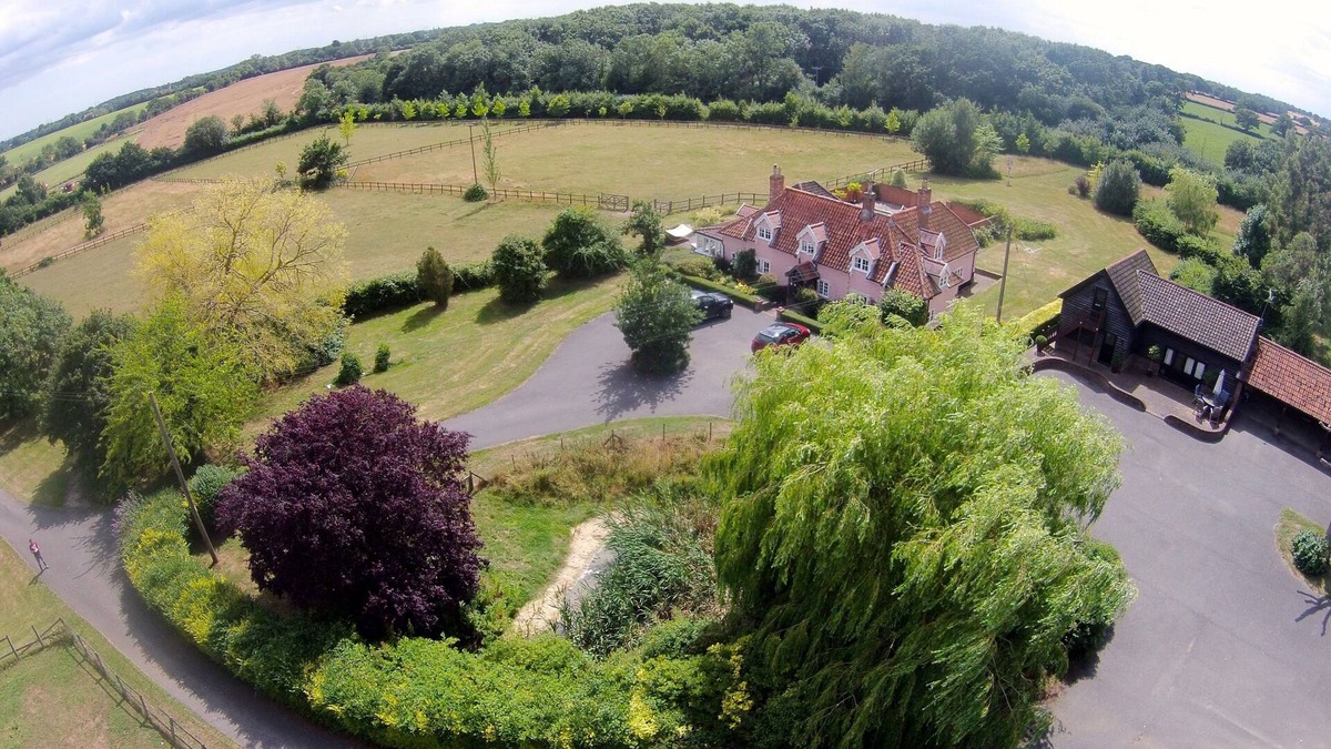 Woodbridge House | Paddock Barn ~ Short & Long term stay, pets welcome ~ Woodbridge, Framlingham ar
