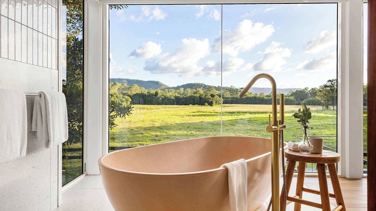 Belli Park House | Paddock View Ranch in the Sunny Coast Countryside