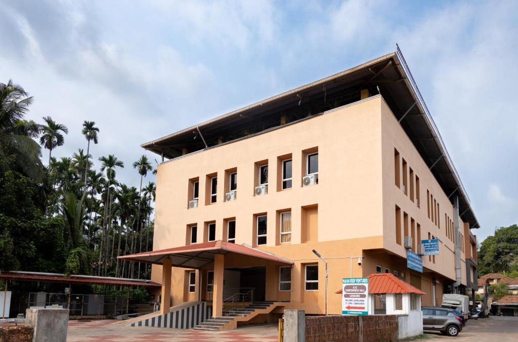 Puttur Hotel | Padival Grand - A Unit of Mahaveer Ventures