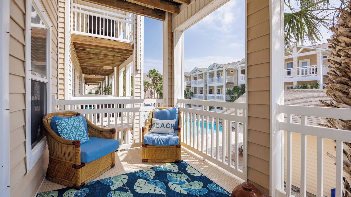 Corpus Christi House | Padre Island Retreat – 3 BDR in Resort Oasis! Optional Golf Cart