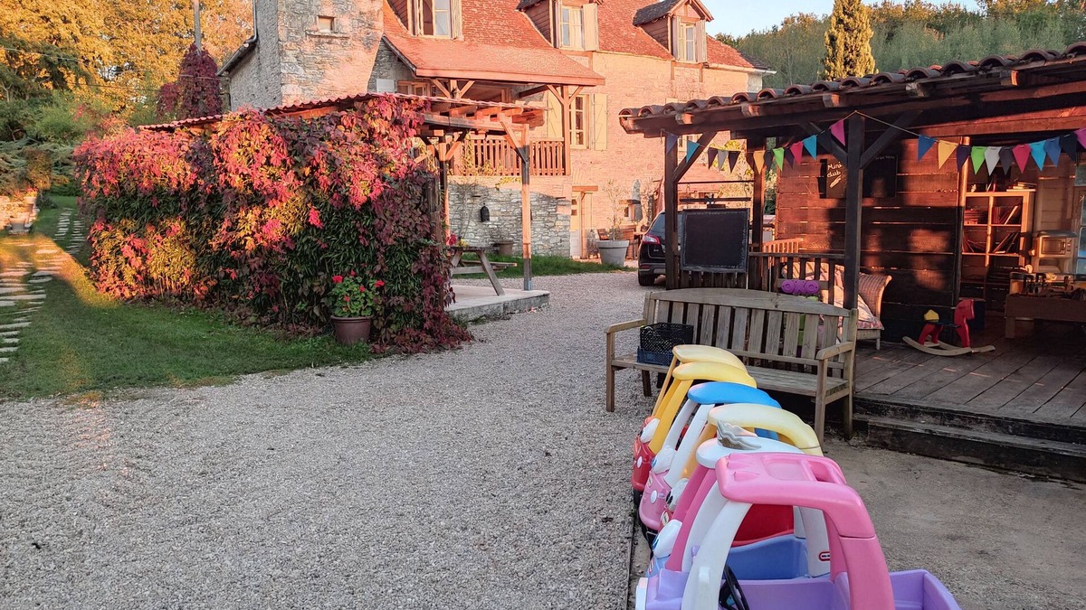 Catus Cottage | Pagel, "Soleil Levant", with large garden and heated swimming pool