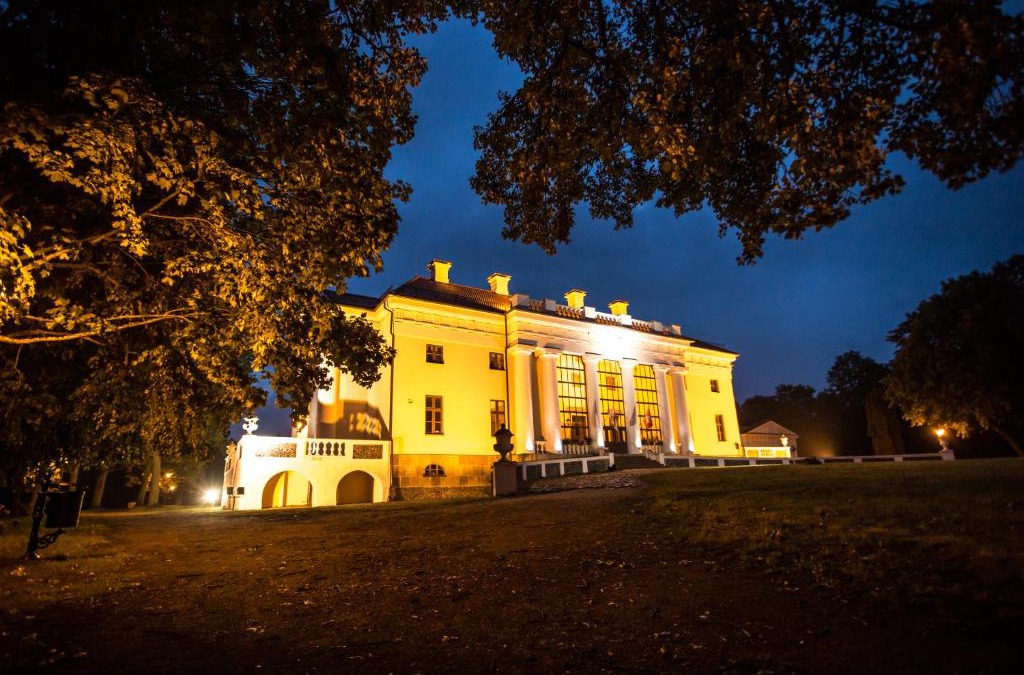 Siauliai County Hotel | Pakruojis Manor's Palace Boutique Hotel