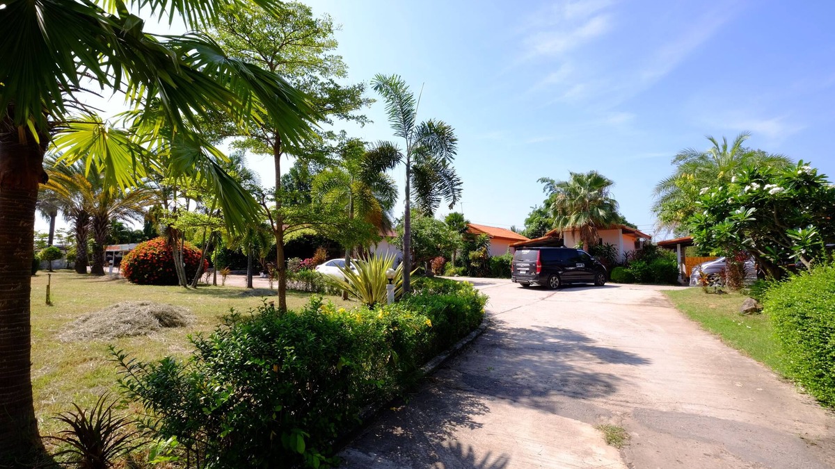 Phra Klang Thung Hotel | Paktraporn Resort
