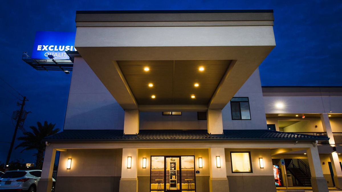 North Shore Hotel | Palace Inn Blue Federal Road