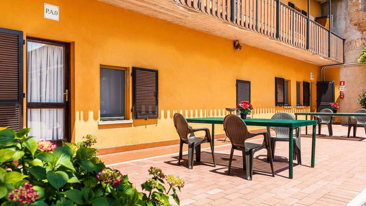 Torre Pallavicina House | Palazzo Barbò (historical medieval palace) relax outdoors, great for vacation or work