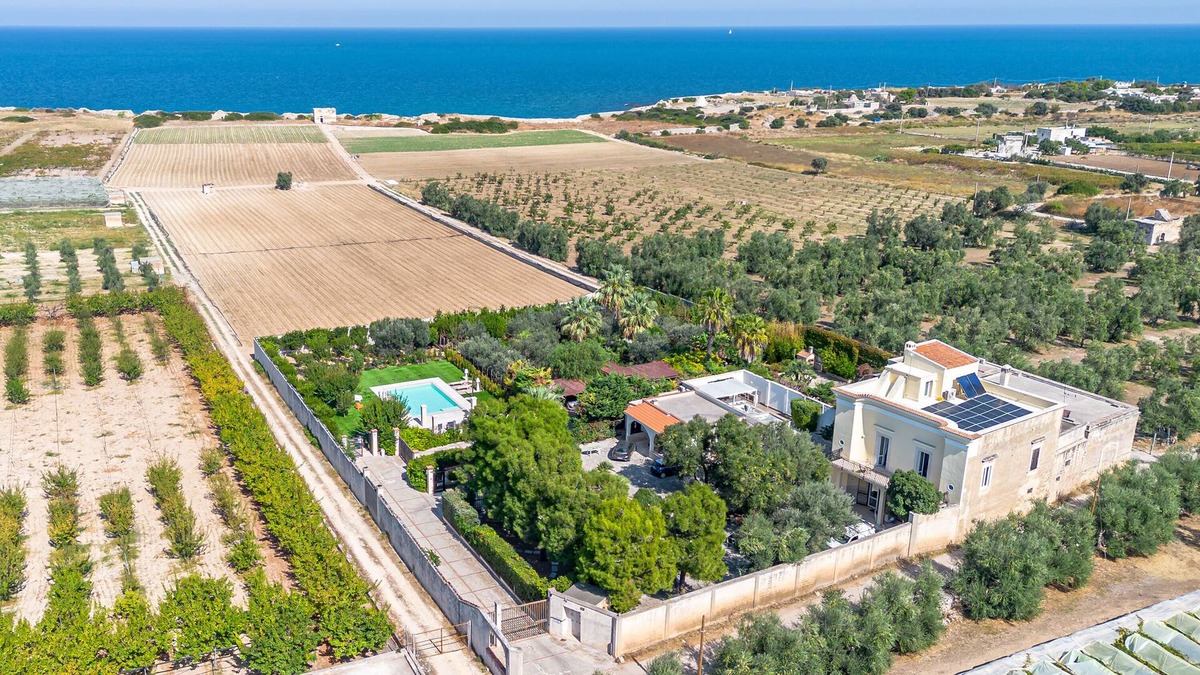 Bisceglie Villa | Palazzo Biscilia with private pool, Bisceglie, Italy
