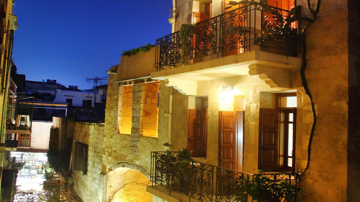 Old Town House | Palazzo di Pietro