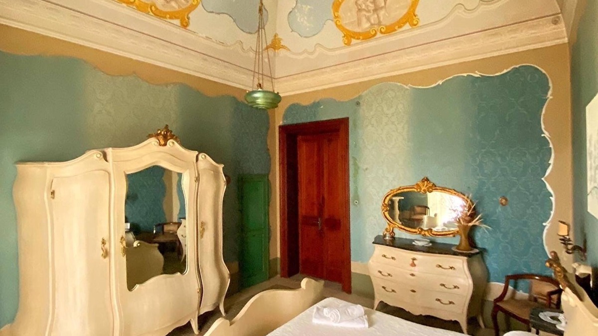Calimera Apartment | Palazzo Sabella Tommasi white suite