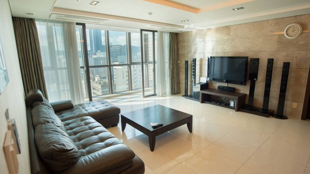 Haeundae Apartment | Paled CZ condo 67pyung in Haeundae