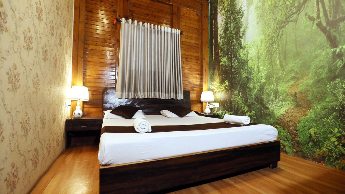 Mira Road East Hotel | Pali Village Resort