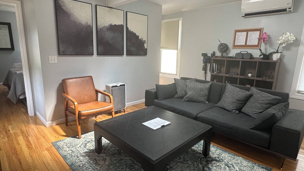 Dobbs Ferry Apartment | Palisade Suite -Cozy 1-bdr Dobbs Ferry-30 min from NYC- AC & Hudson River views