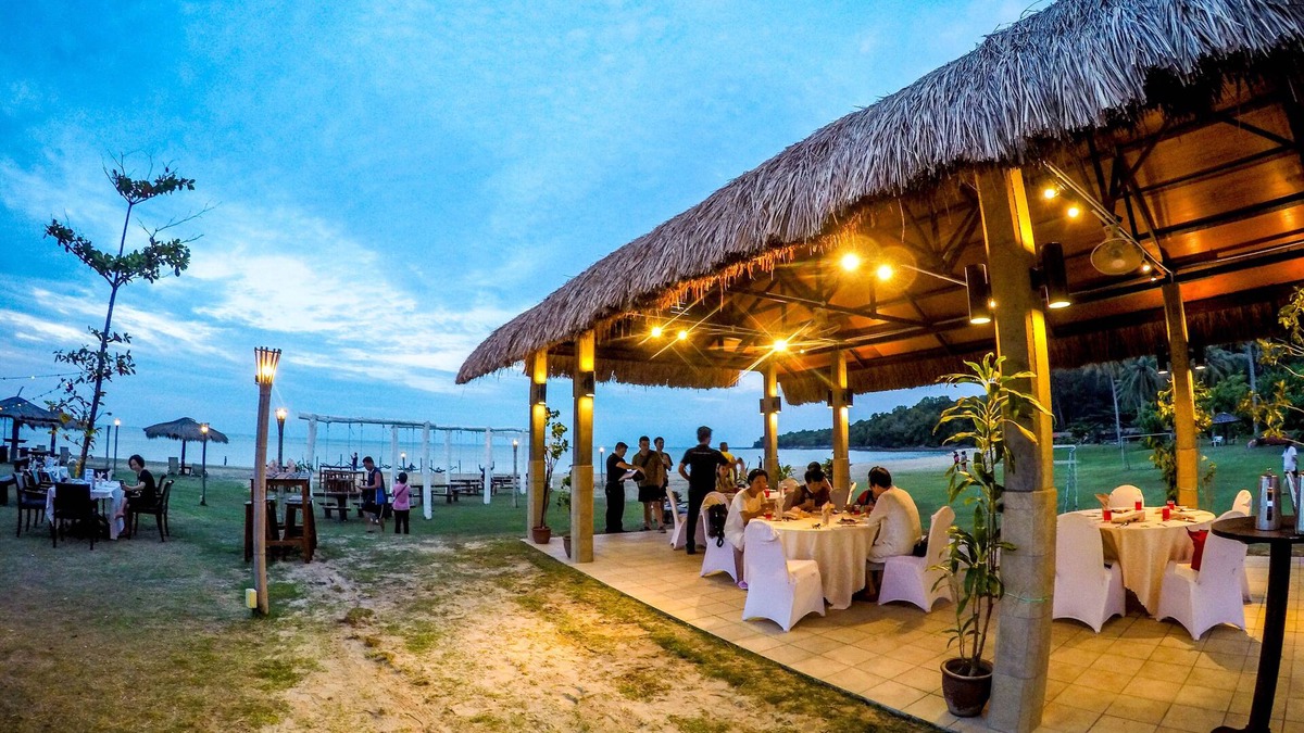 Labuan Resort | Palm Beach Resort & Spa