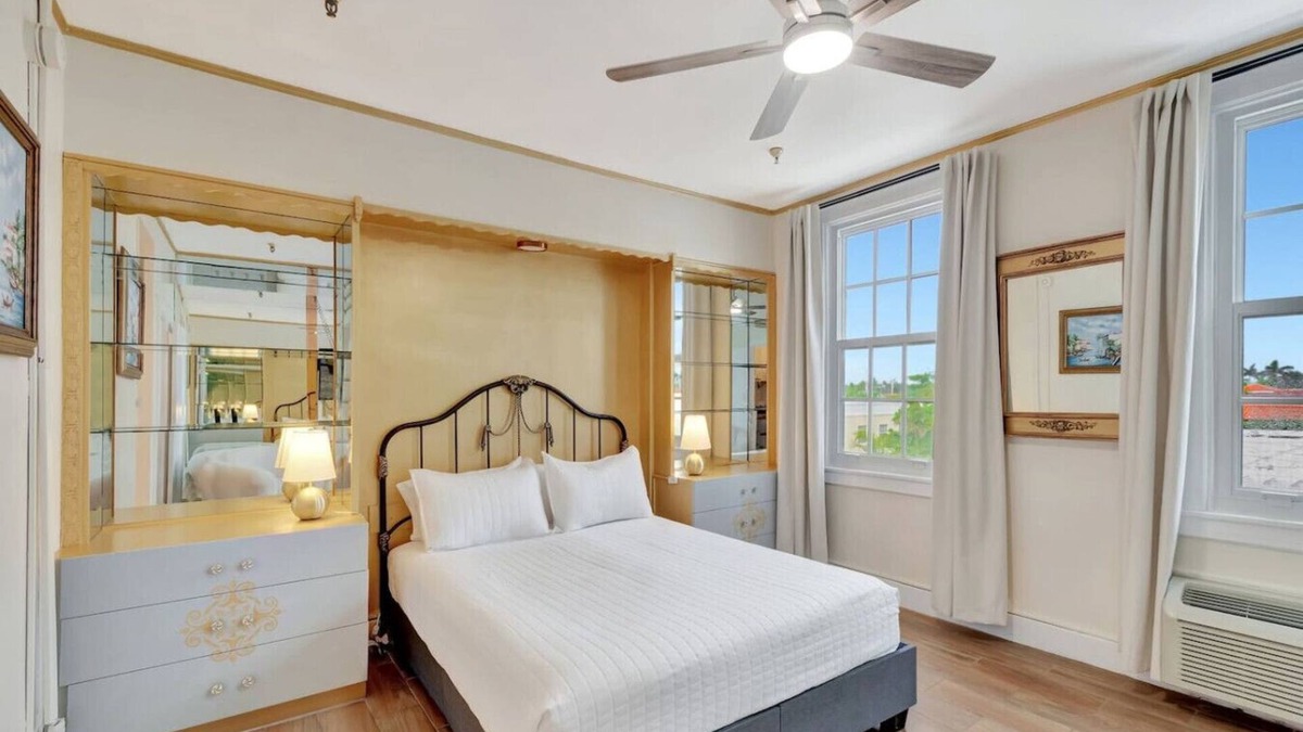 Palm Beach - West Palm Beach Apartment | Palm Beach Studio Steps To Beach
