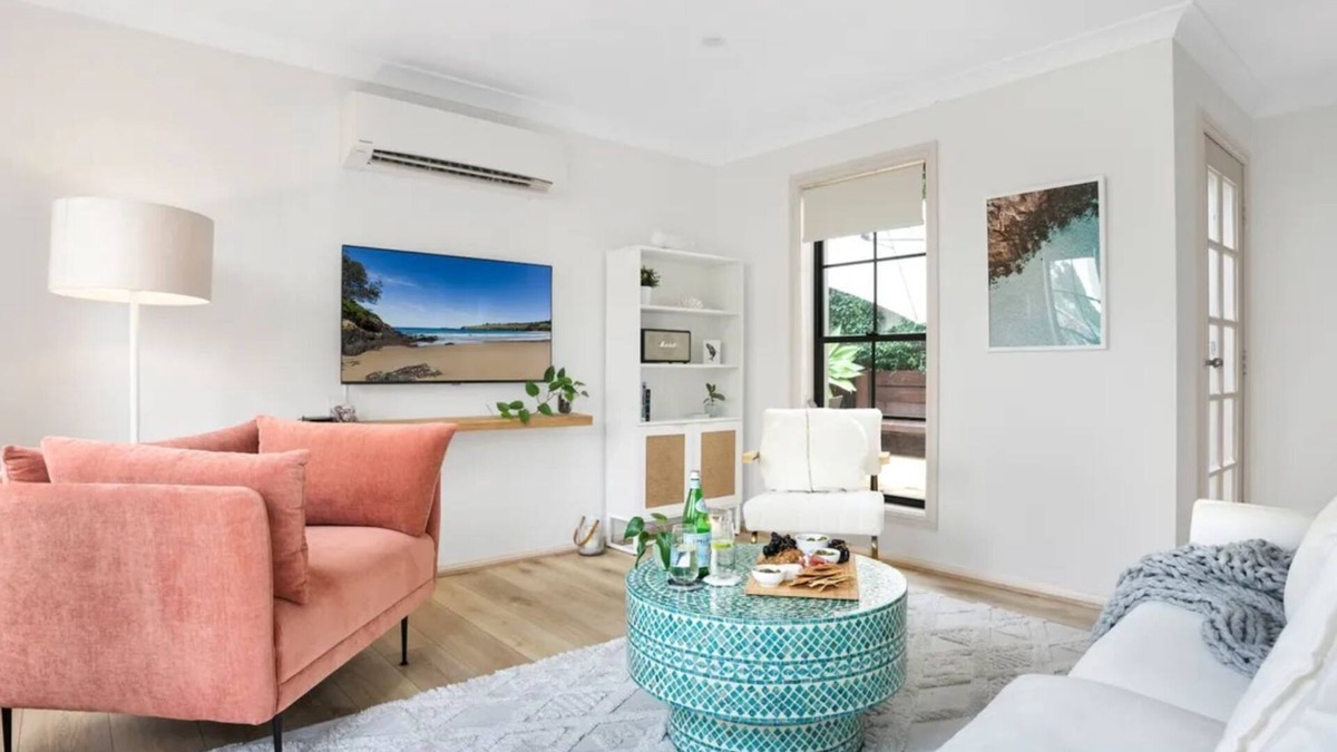 Kiama House | Palm Breeze – stylish, light-filled coastal house just minutes from the beach.