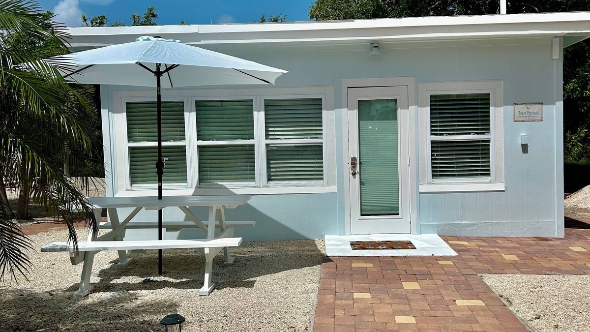 Summerland Key Cottage | PALM COTTAGE nSummer vacation Lobster and Fishing season!nsleeps 4