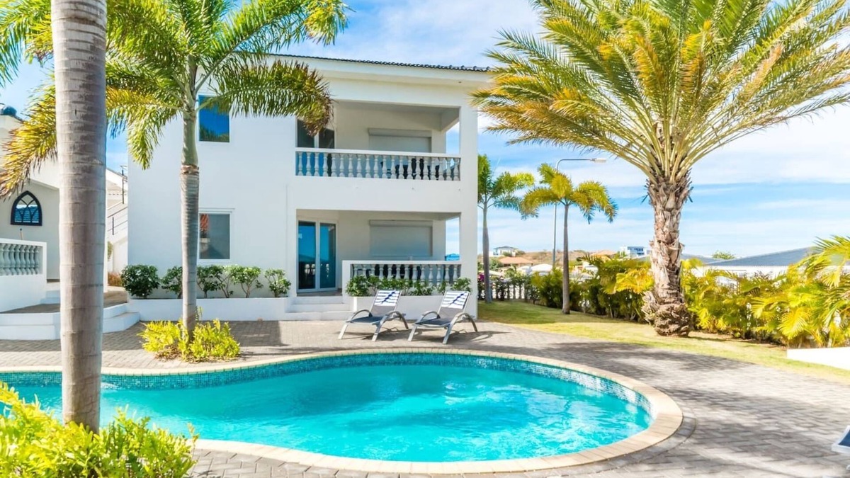Jan Thiel Apartment | Palm Cottage: Tropical Hideaway in Jan Thiel District