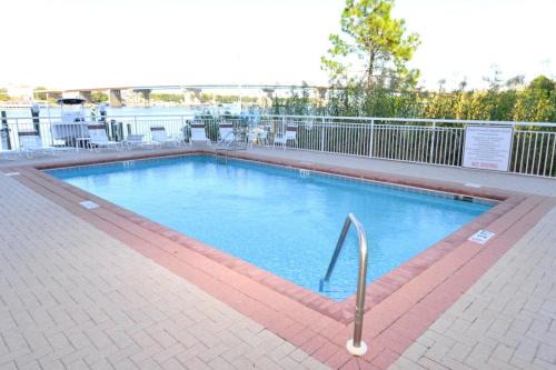 Fort Walton Beach Apartment | Palm Court Yacht Club