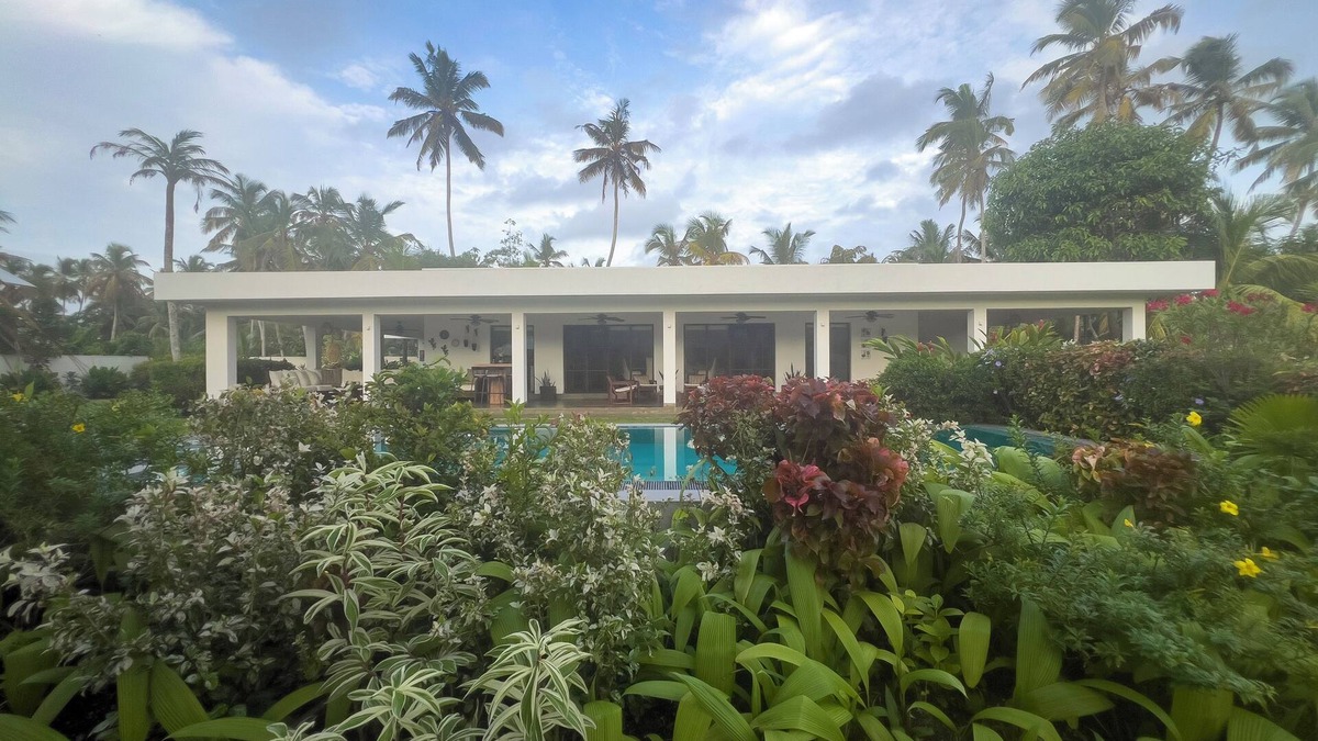Kathaluwa Villa | Palm Cove Villa. 5 min Walk to the Kabalana Surfing Beach. Star Link internet