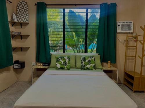 Siquijor Apartment | Palm Haven w Starlink