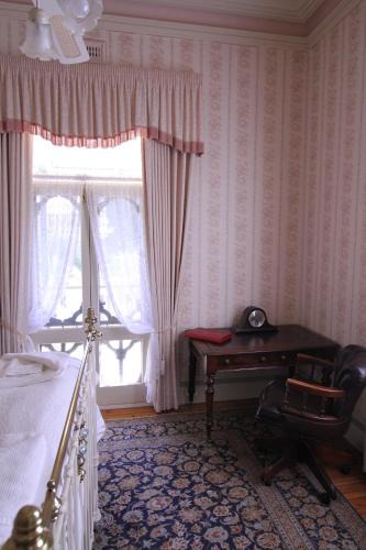 Maldon Bed & Breakfast | Palm House