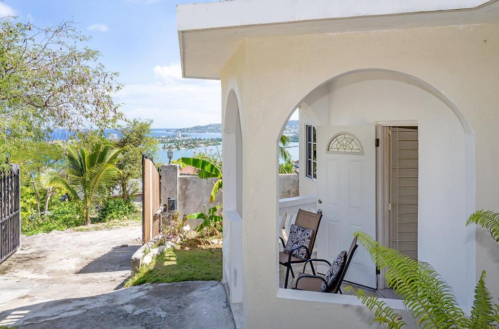 Reading House | Palm Leaf Cottage