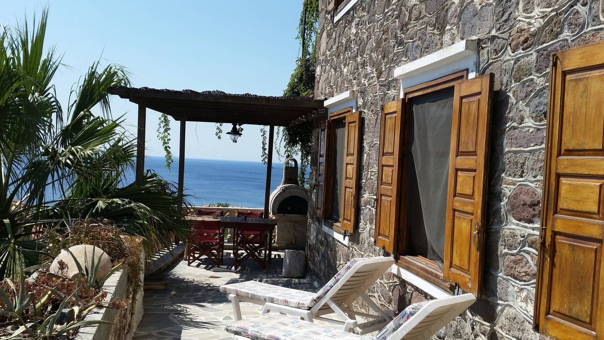Mithimna Apartment | Palm Tree Apartment Central Molivos apartment with panoramic views