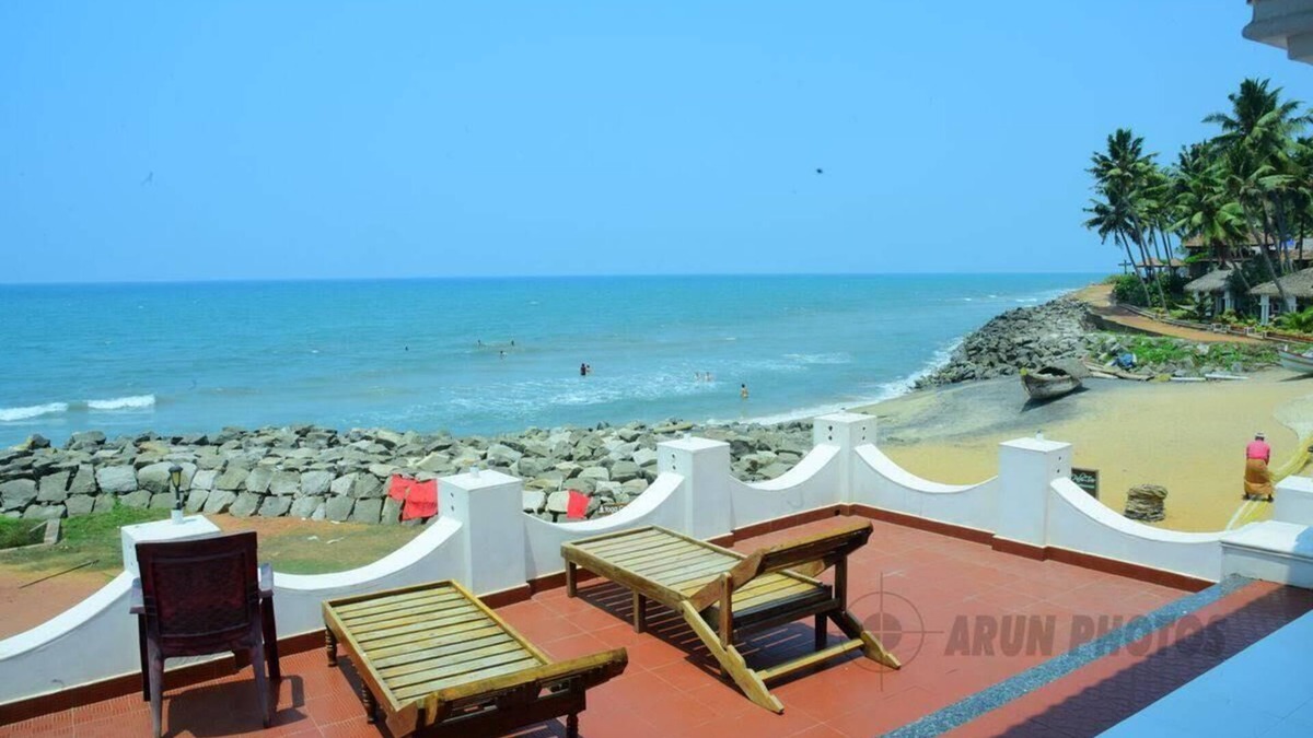 Varkala Resort | Palm Tree Heritage Beach Resort