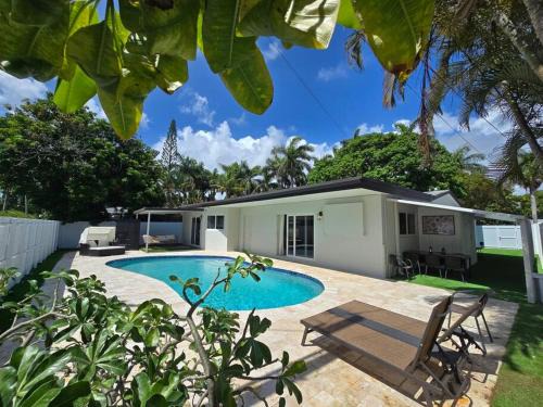 Hollywood Lakes Villa | Palma Haus - Modern Villa with Pool Near the Beach