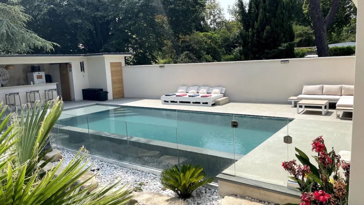 Bagnols-sur-Ceze Apartment | Palma + pool + jacuzzi