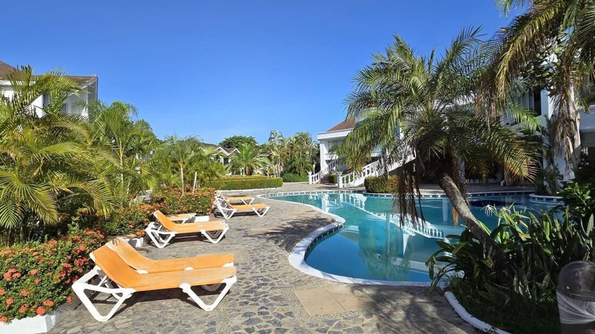Corozal Villa | Palma Real La Ceiba Beach House