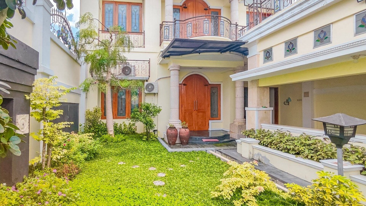 Klaten Selatan House | Palma Villa Homestay Klaten. 5 minutes to the city center and natural water park