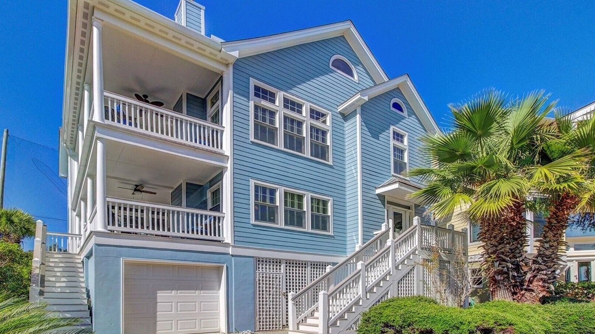 Ocean Point House | “Palmetto Moon” at 29 Ocean Point|Exclusive Ocean Point Community|Two Living Areas|Two Decks and .