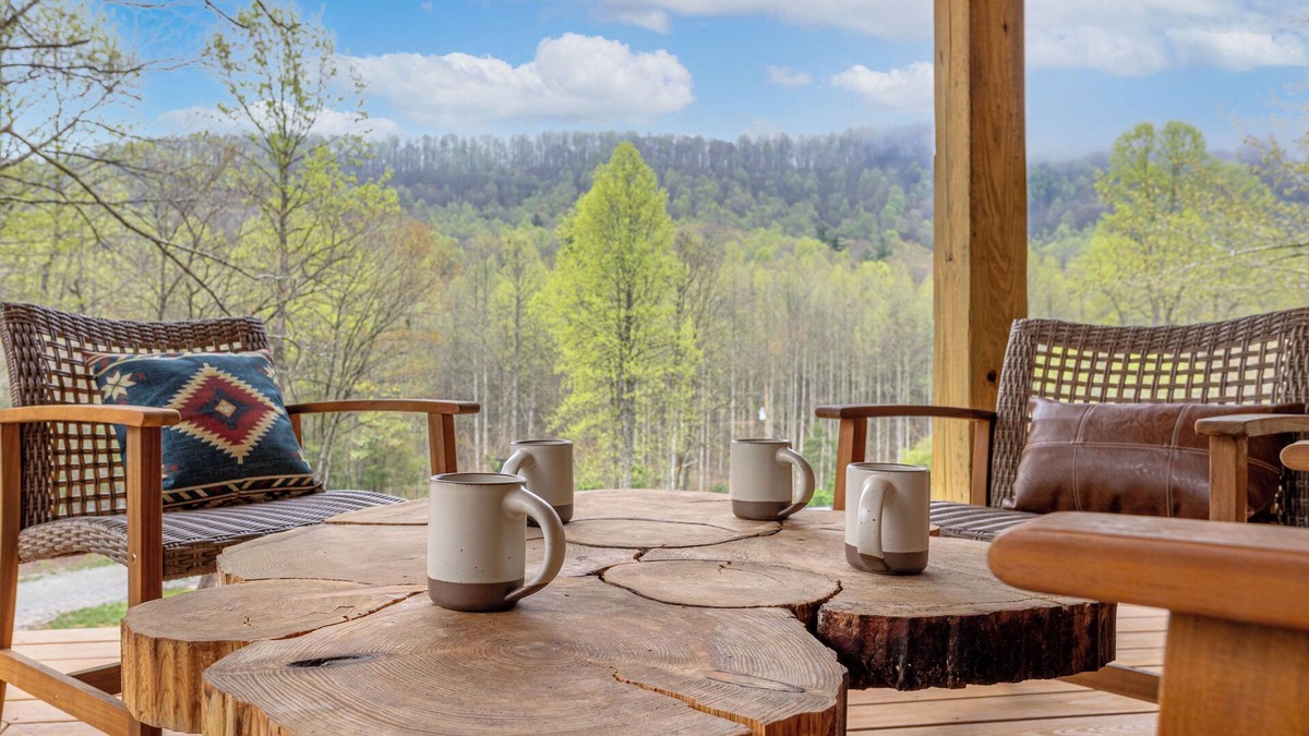 Saluda House | Palmetto Trailside Retreat