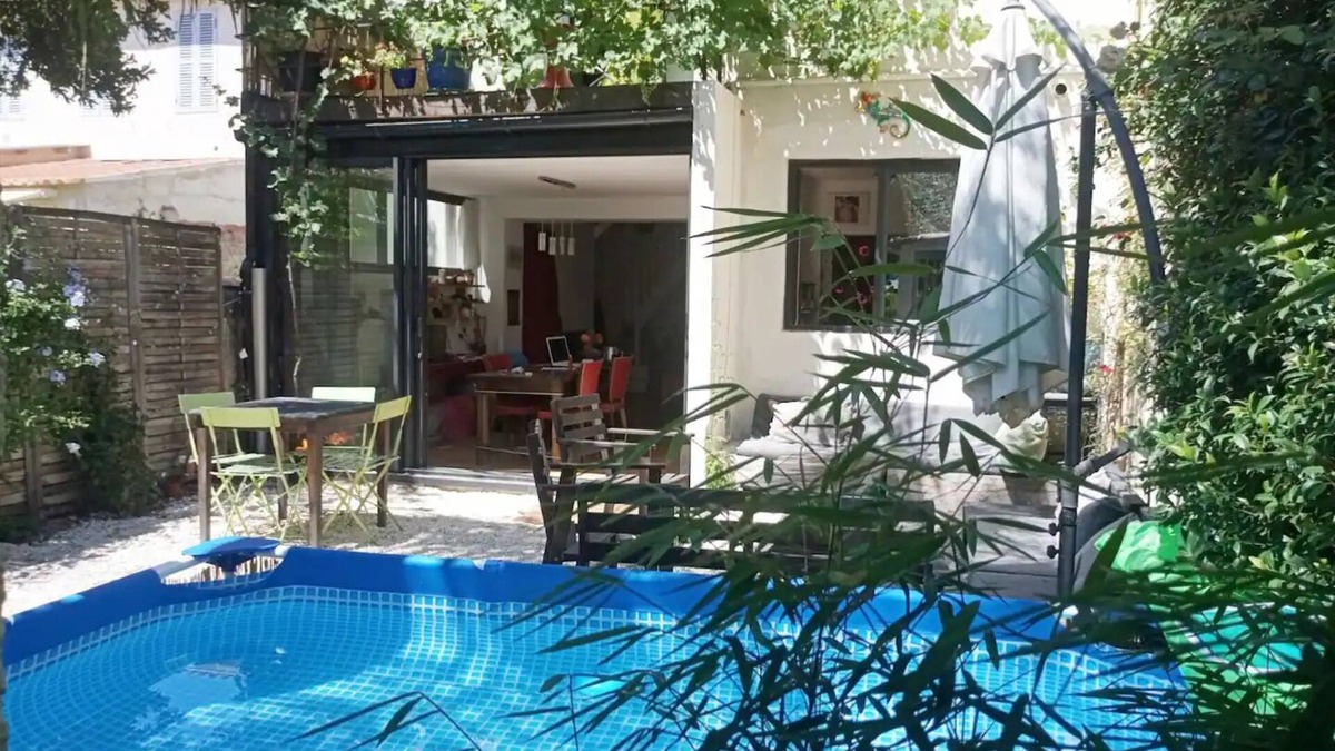 Baille House | Palmier, Bambous et Petite Piscine au Centre Ville
