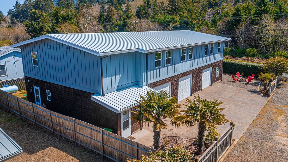 Tierra Del Mar House | Palms at the Beach
