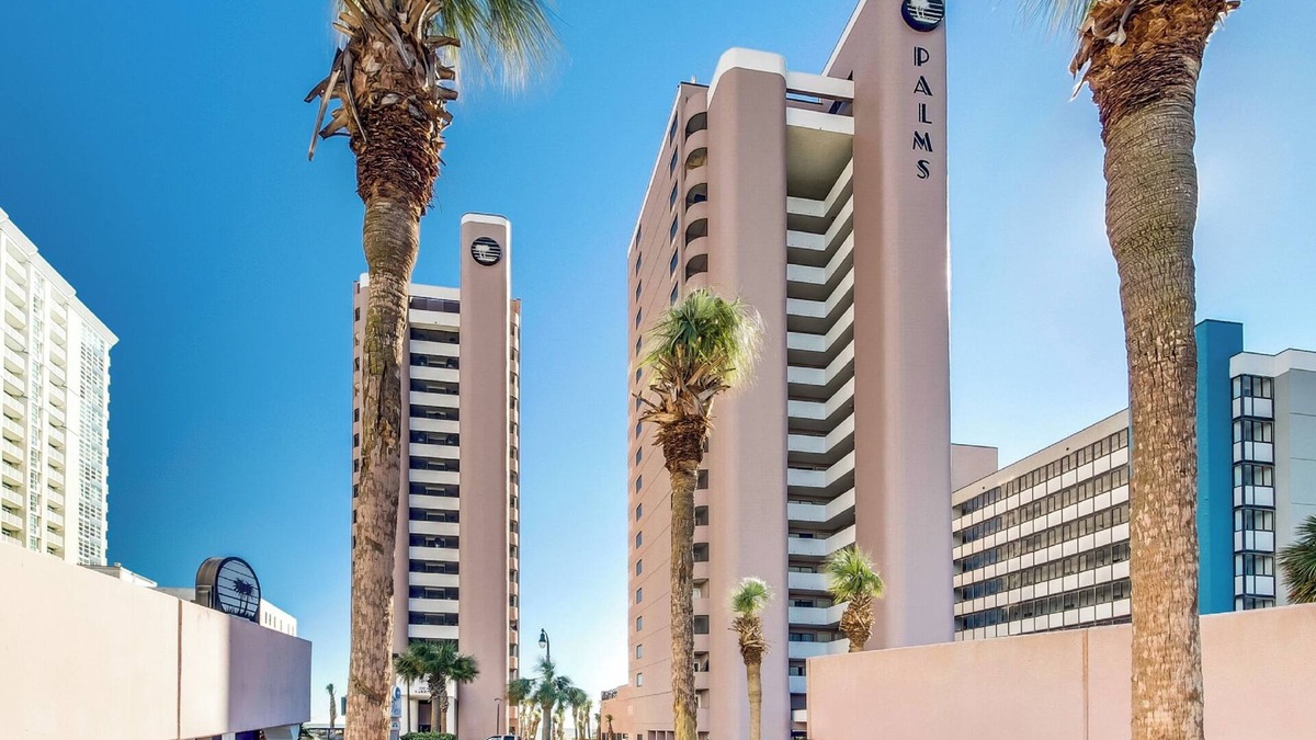 Myrtle Beach Ski Chalet | Palms Resort Condos