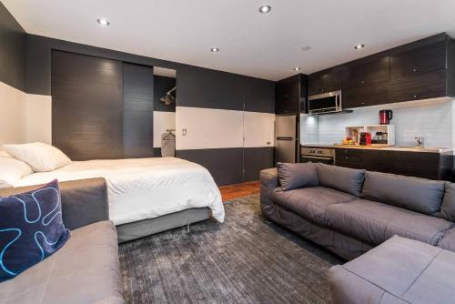 Community Center House | Palo Alto Cottage by Stanford & Tech Companies
