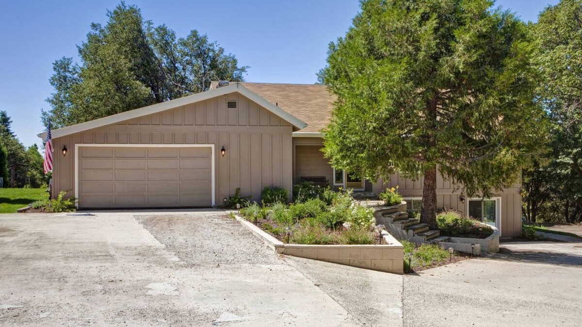 Palomar Mountain House | Palomar Vista Lodge - Luxurious Mountain Estate - Sleeps 16 Guests