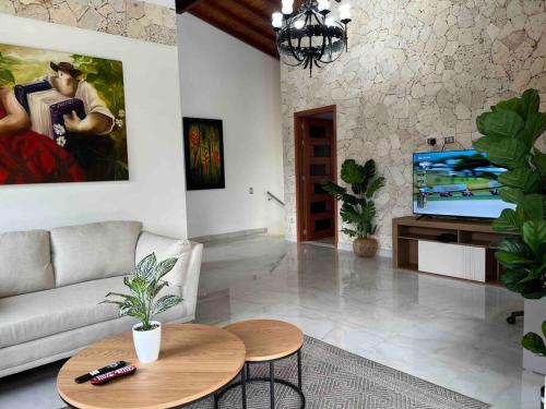 El Tesoro House | Palos altos house Poblado 6 min to Provenza