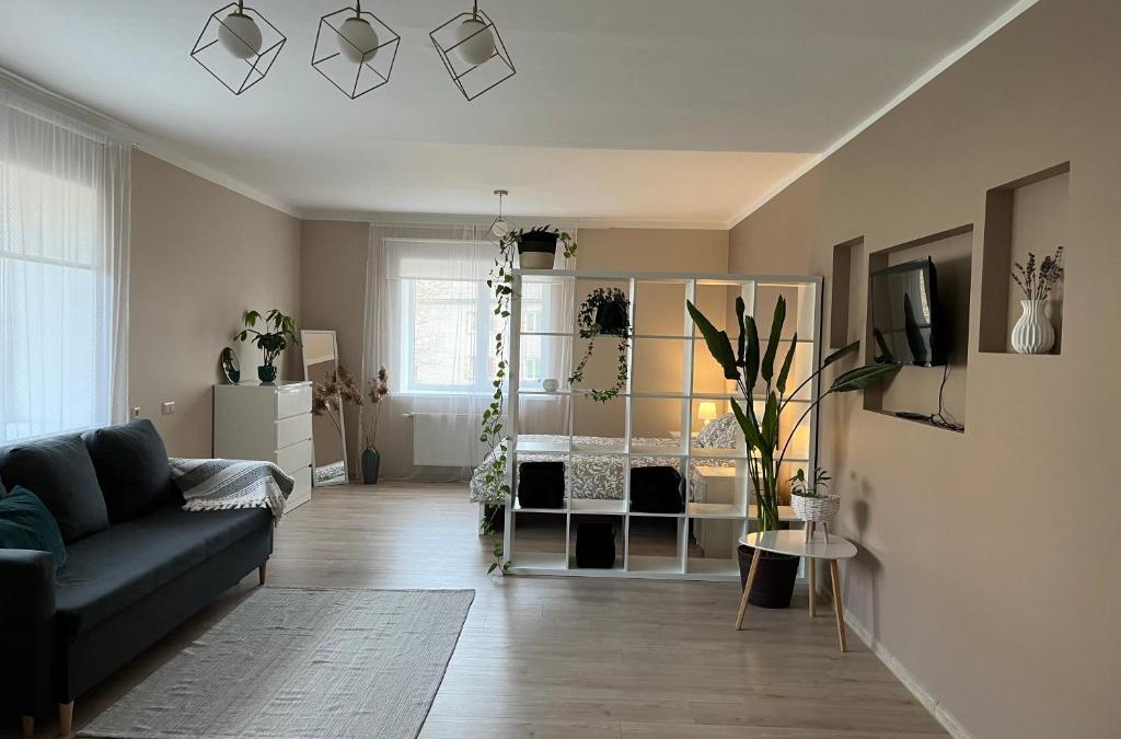 Regi Apartment | Palova Brown
