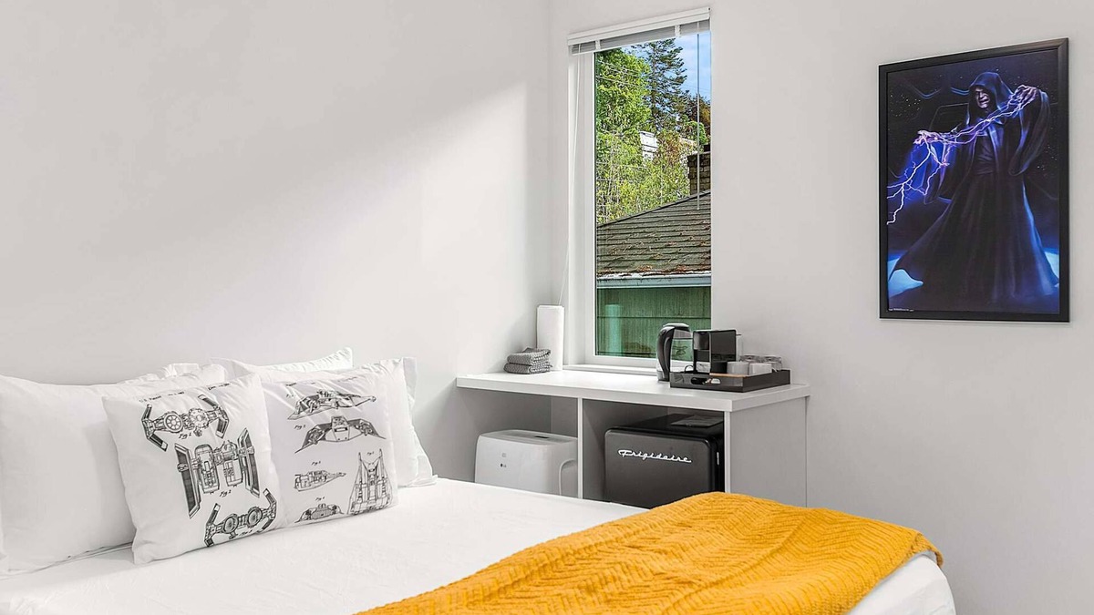 North Queen Anne Apartment | Palpatine Sith Lord Suite