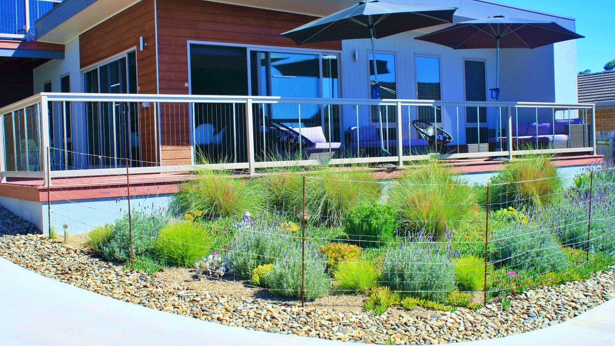 Pambula Beach House | Pambula Beach Seaview ~ stunning ocean views +12:00 pm check-out
