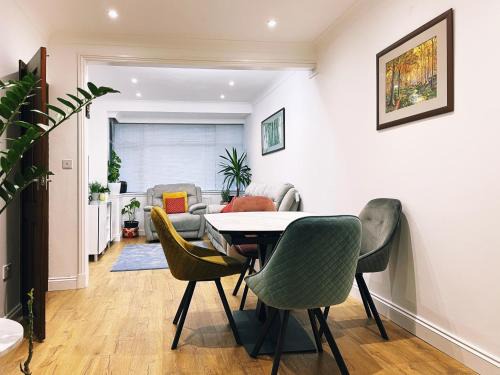 London Borough of Ealing House | Pamela's Place