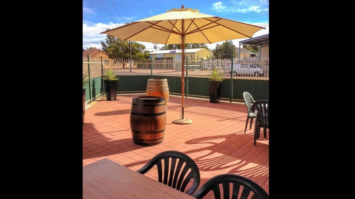 Davenport Hotel | Pampas Motel