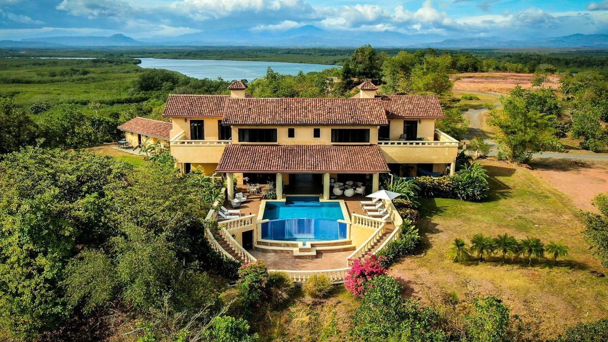 Boca Chica Villa | Pan009 - Luxurious villa surrounded by nature near Playa Hermosa